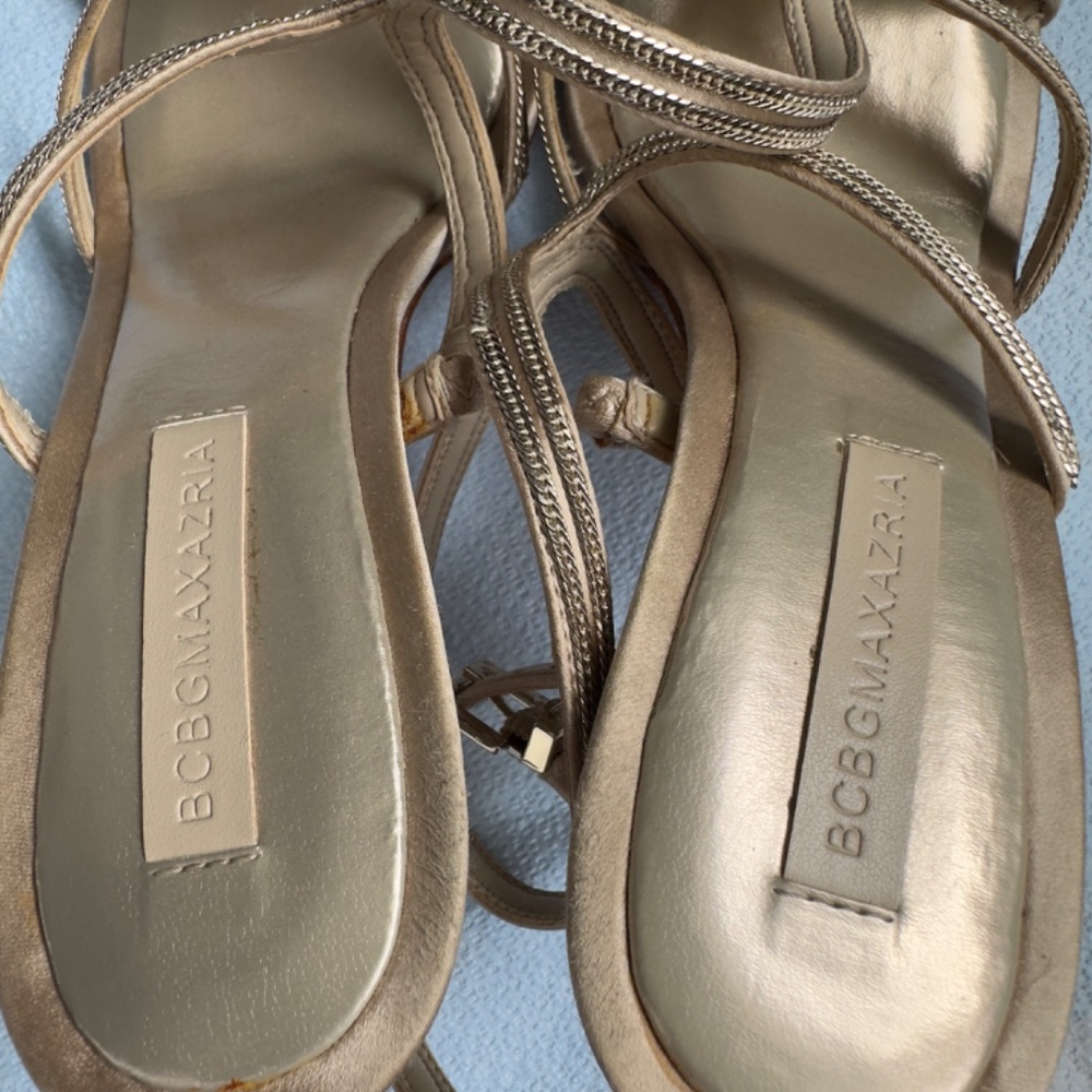 Shoes - Picture 5 of 7